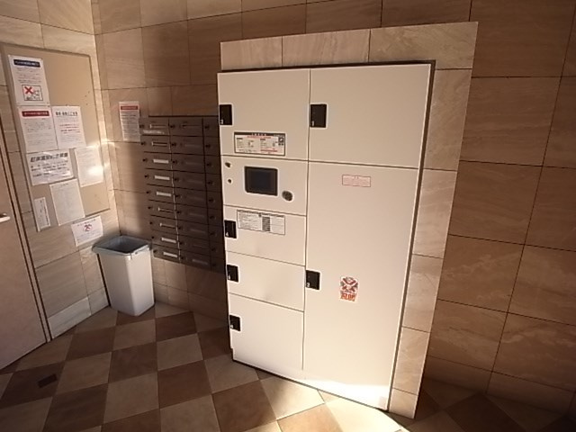 アドバンス神戸湊町の外観