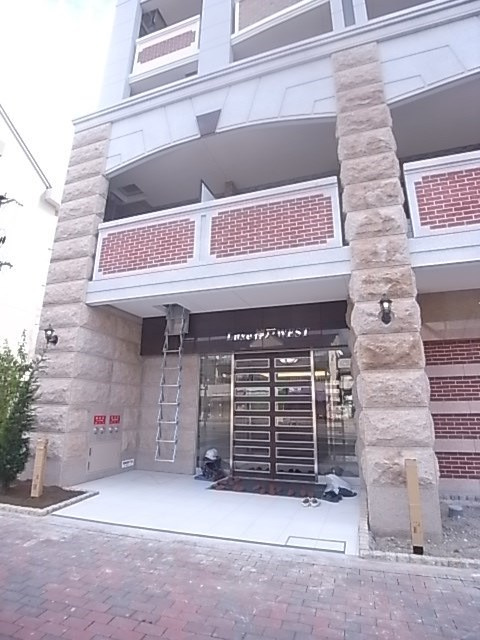 Luxe神戸WESTのエントランス|エントランスです