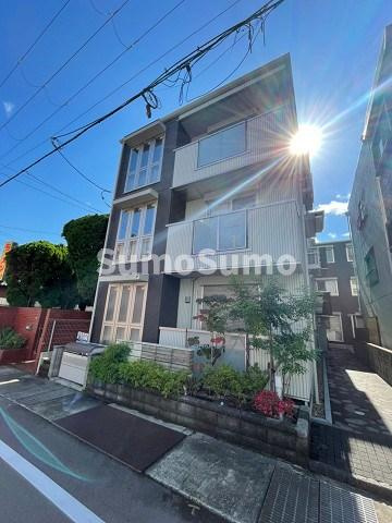 Maison confort甲子園の外観