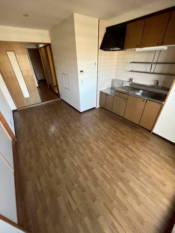 アモル甲東園の居間・リビング