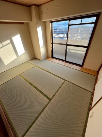 アモル甲東園の和室