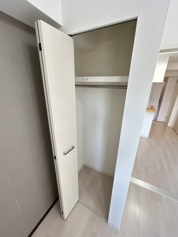 大阪市浪速区敷津西２丁目の賃貸マンションの収納