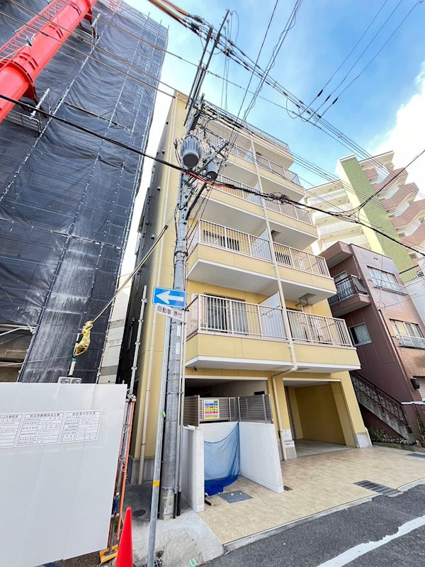MIRAVAL三宮の外観