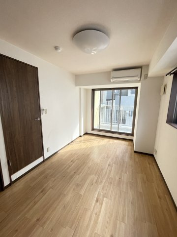 MIRAVAL三宮の居間・リビング