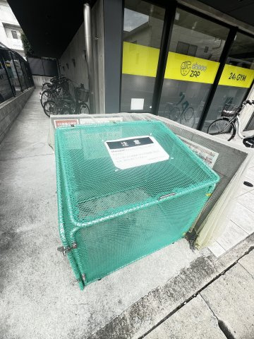 LEGALAND甲南山手の駐車場