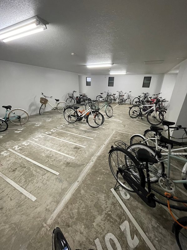MARION KITAHORIE ANNEXの駐車場