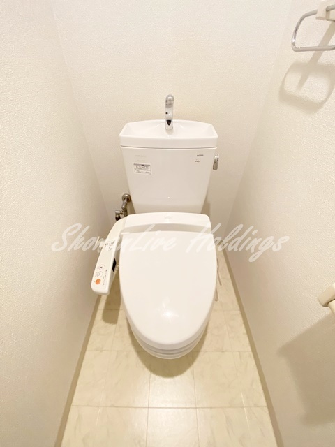 厚木市旭町５丁目の賃貸マンションのトイレ|温水洗浄便座付き♪