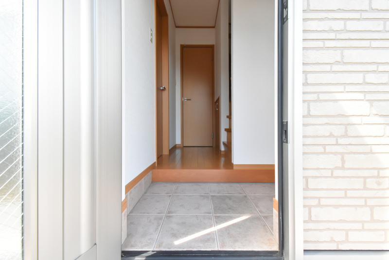 MerveillePlace壱番館の玄関