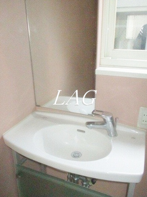 【洗面所】 | サニーハイツ | 洗面台です。