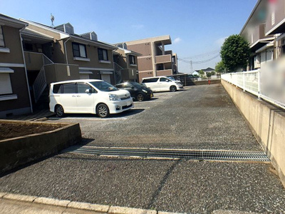 【駐車場】 | ロイヤルタウン泉 Ｃ | 駐車場