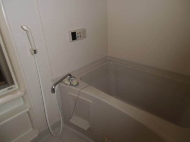 ロイヤルタウン泉 Ｃの浴室|浴室