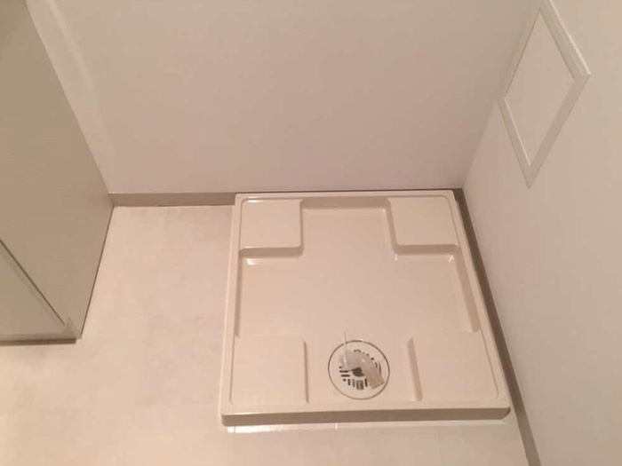 グラン・シャリオSの玄関|室内洗濯機置き場