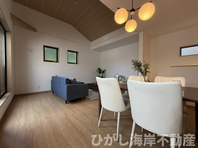 茅ヶ崎市菱沼１丁目　新築戸建のダイニング|21.2帖　吹抜付LDK