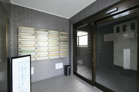 カテリーナ笹塚のエントランス