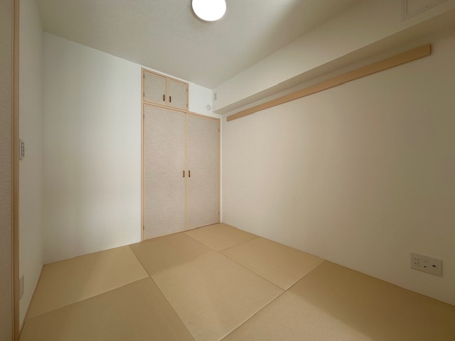 プライム湘南辻堂リーフィアレジデンスの子供部屋|新規リフォーム完了！4.5帖　洋室