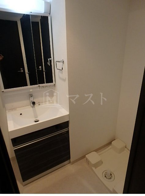 大阪市中央区和泉町１丁目の賃貸マンションの洗面所