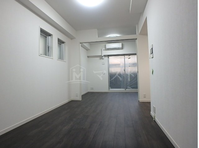 大阪市中央区和泉町１丁目の賃貸マンションの内装