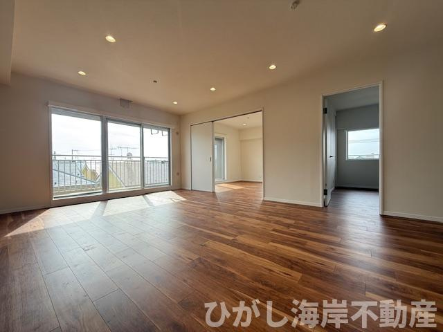 藤和ハイタウン湘南茅ヶ崎の居間・リビング|新規リフォーム完了！　14.5帖　LDK