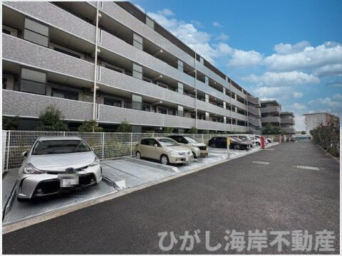 ライオンズマンション辻堂海浜公園の駐車場|敷地内駐車スペース