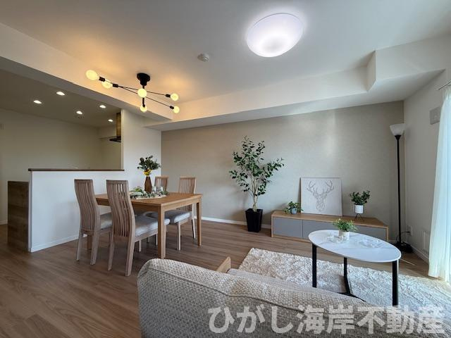 茅ヶ崎グランドハイツＣ棟の居間・リビング|新規リフォーム完了！　13.5帖　LDK