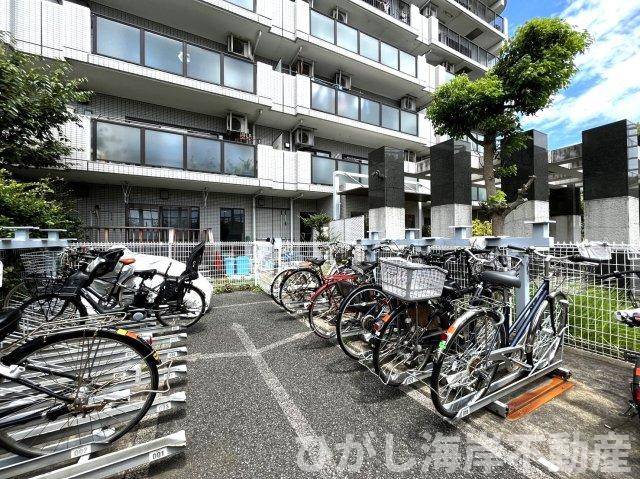 クリオ藤沢伍番館の駐輪場|駐輪スペース