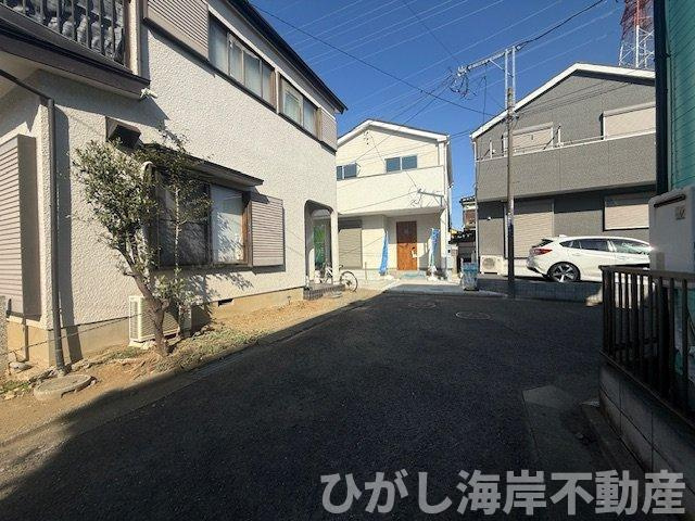 平塚市四之宮7丁目　新築戸建の前面道路含む現地写真|現地外観