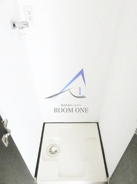 Verona空港西Lussoの設備|洗濯機置き場です。