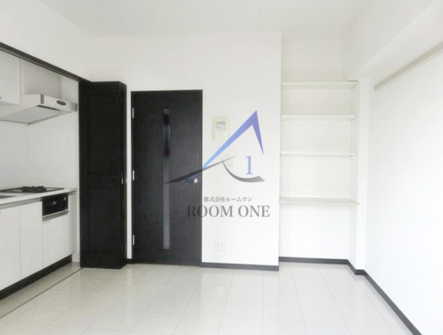 Verona空港西Lussoの居間・リビング|洋室のお部屋です。