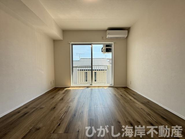 メゾンミール湘南平塚の居間・リビング|新規リフォーム完了！　12.7帖　LDK