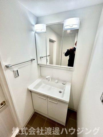 西淀川区中島１丁目一戸建ての洗面所