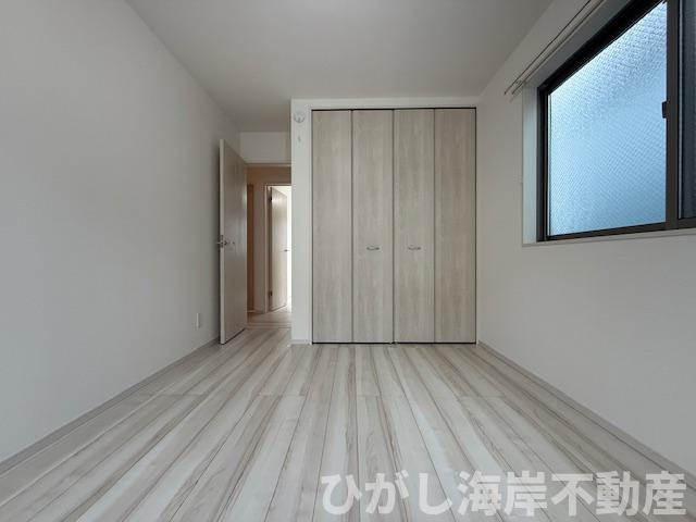 茅ヶ崎市室田1丁目　中古戸建の寝室|新規リフォーム完了！　5.3帖　洋室