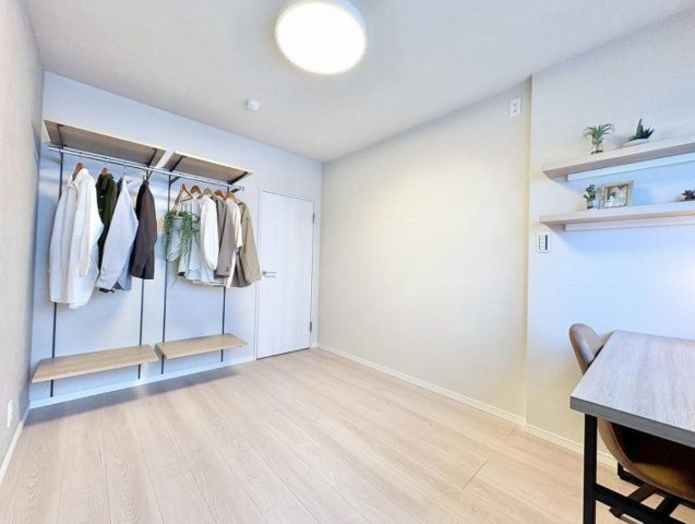 ネオハイツ楠町【仲介手数料無料】の居間・リビング