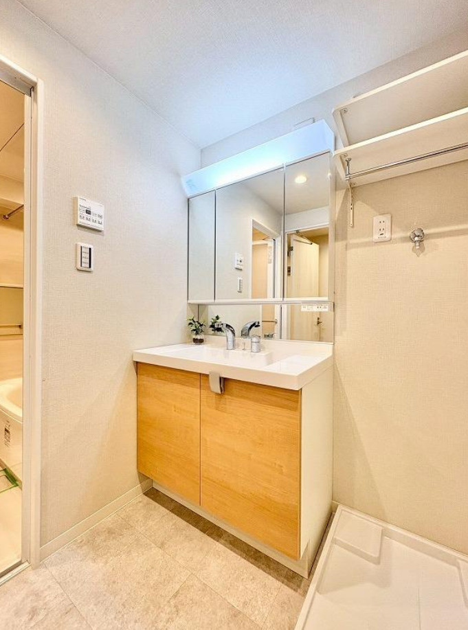 ネオハイツ楠町【仲介手数料無料】の独立洗面台