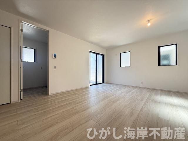 茅ヶ崎市今宿　新築戸建　全2棟の居間・リビング|18帖　LDK
