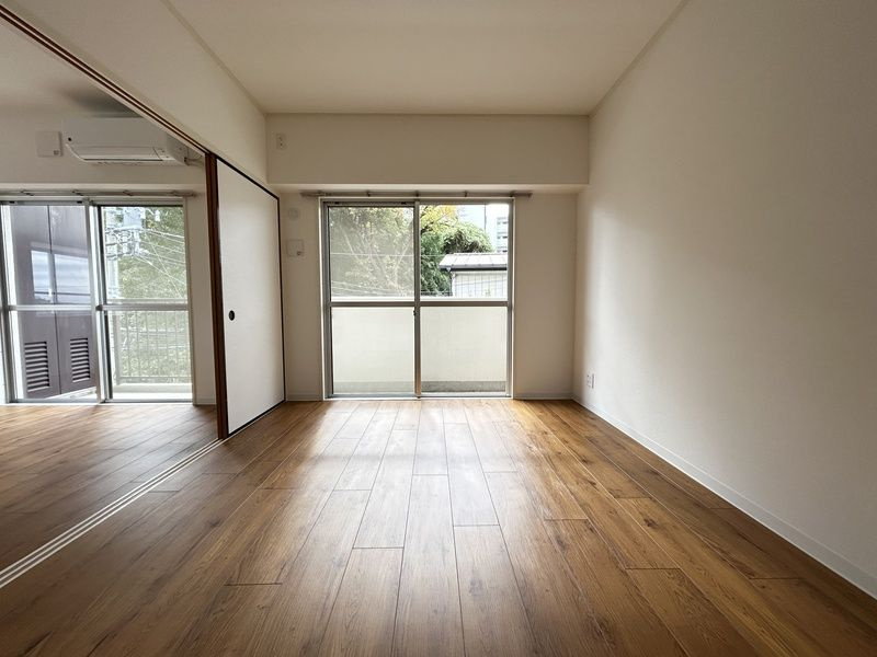 PLENDY上大岡の内装