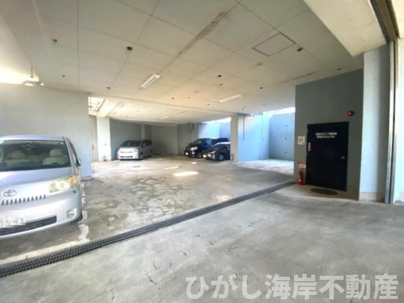 ルナハイツ代官町No1の駐車場|敷地内駐車場