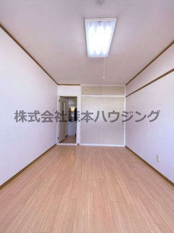 【洋室】 | 　プライムコート | 広々とした洋室です