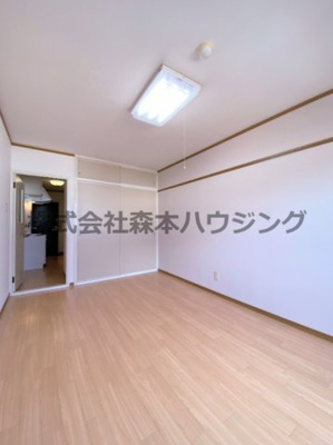 【洋室】 | 　プライムコート | 使いやすい洋室です
