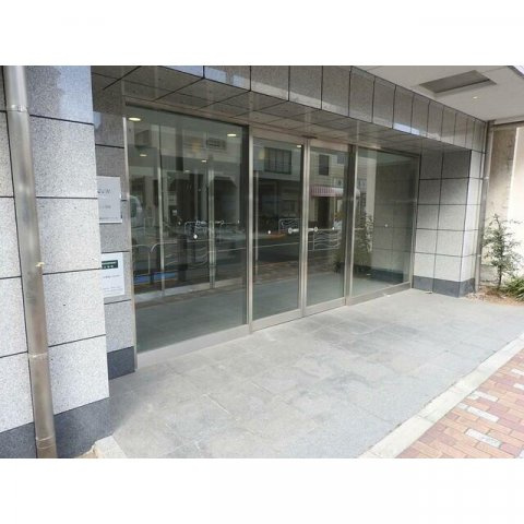 ライツェント石島のエントランス