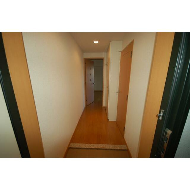 ライツェント石島の玄関