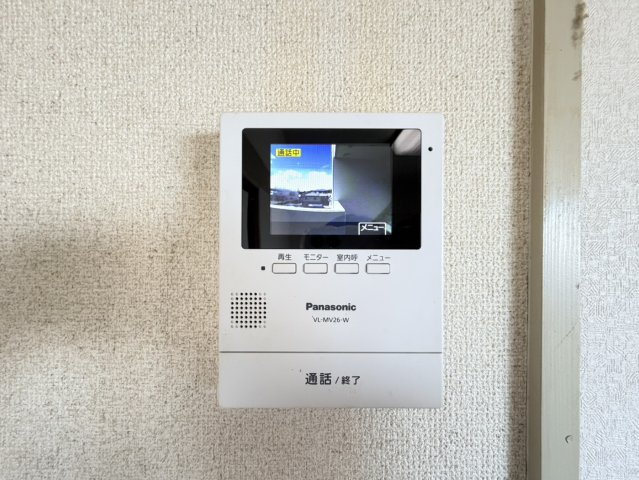 大垣市枝郷2丁目　フラッツA棟の防犯設備|こちらは例として303号室（修繕前）の画像になります。
