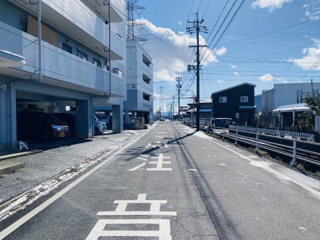 大垣市枝郷2丁目　フラッツA棟の周辺|建物西側道路