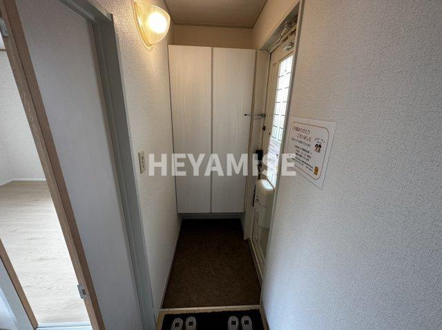 セジュールおがたCの玄関