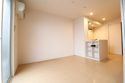 【居間・リビング】 | シャルム総持寺