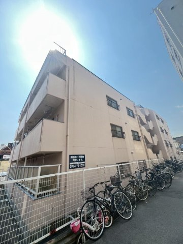 ヴィラコート三宮の外観