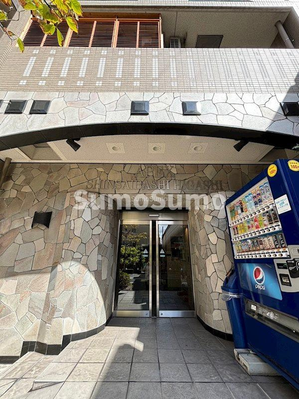 エイペックス心斎橋東のエントランス