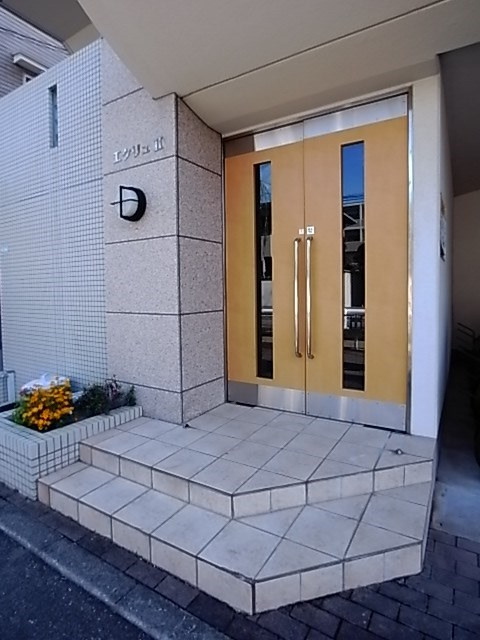 エクリュⅡのエントランス