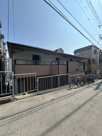 ウインデイア中山手Ａの外観
