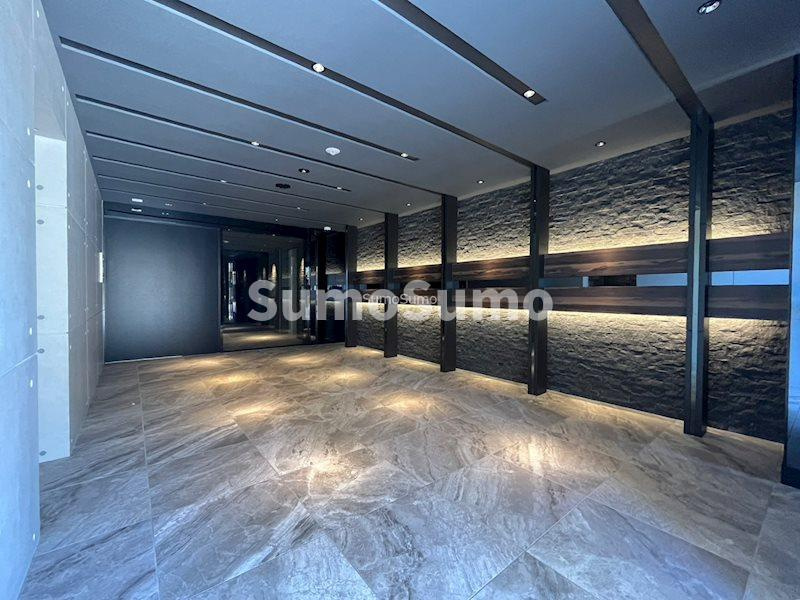 S-RESIDENCE難波大国町Deuxのエントランス|建物の内部です