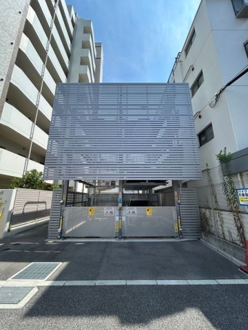 SPコート神戸の駐車場